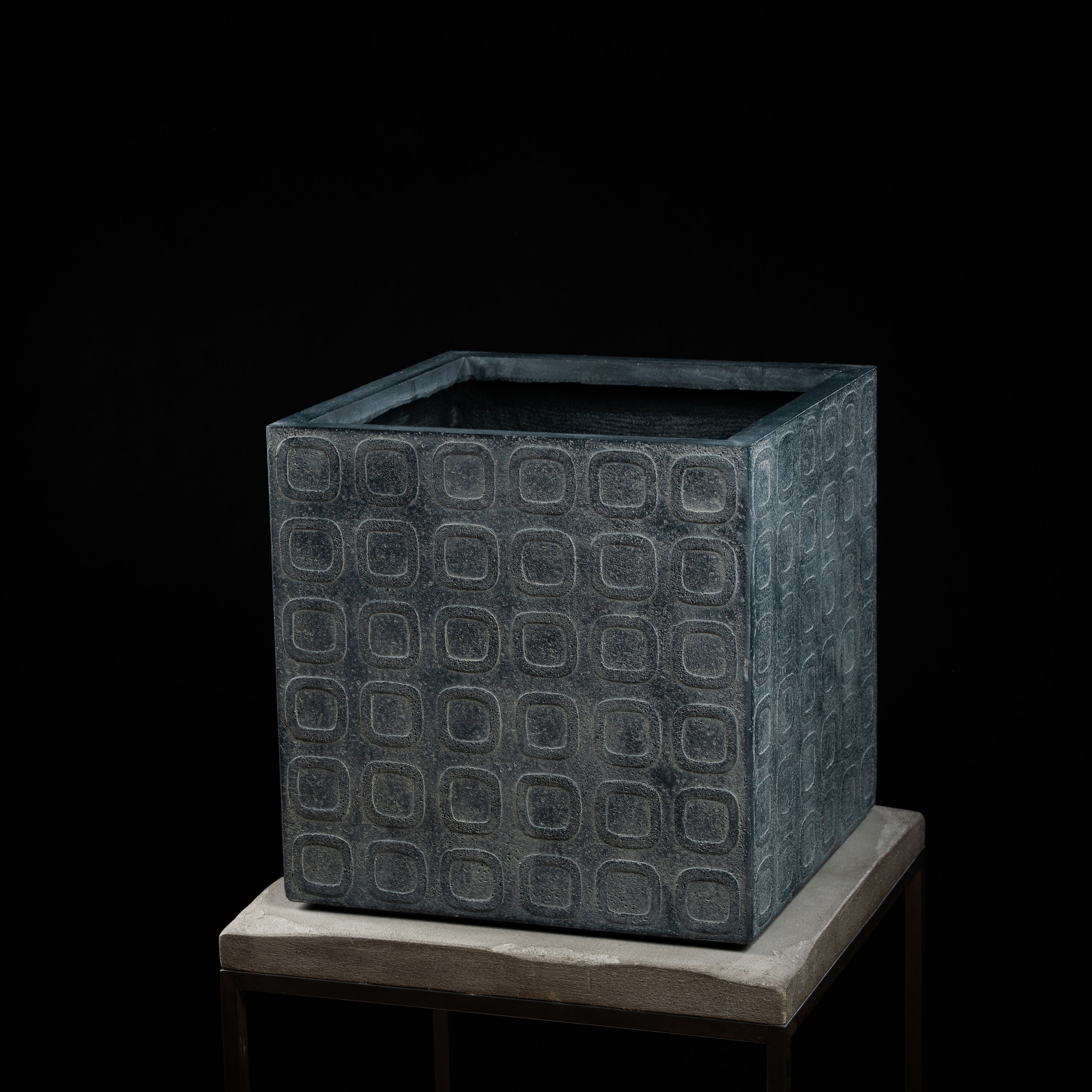 Cache-pot décoratif Bac Carré Minéral 50 cm — visuel produit, sans entretien pour intérieur