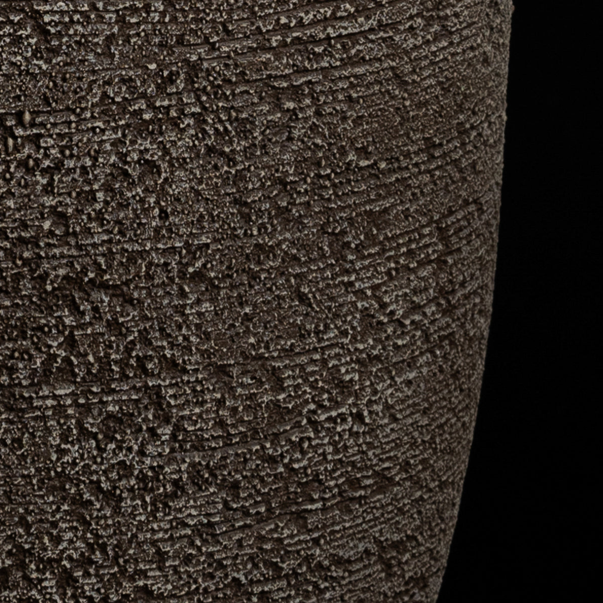 Cache-pot décoratif Quartz 34.5 cm — détail feuillage réaliste, design contemporain