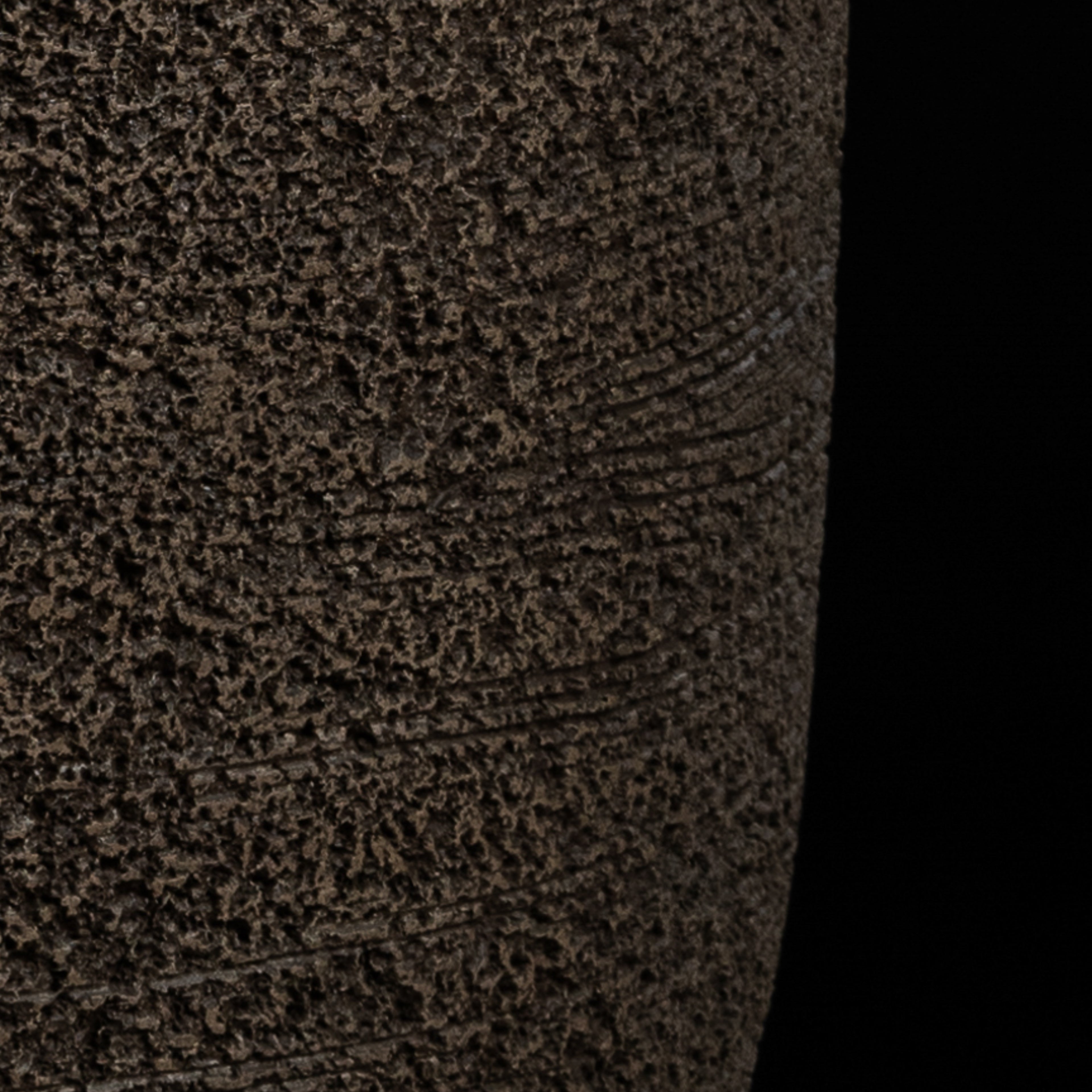 Cache-pot décoratif Quartz 28 cm — détail feuillage réaliste, design contemporain