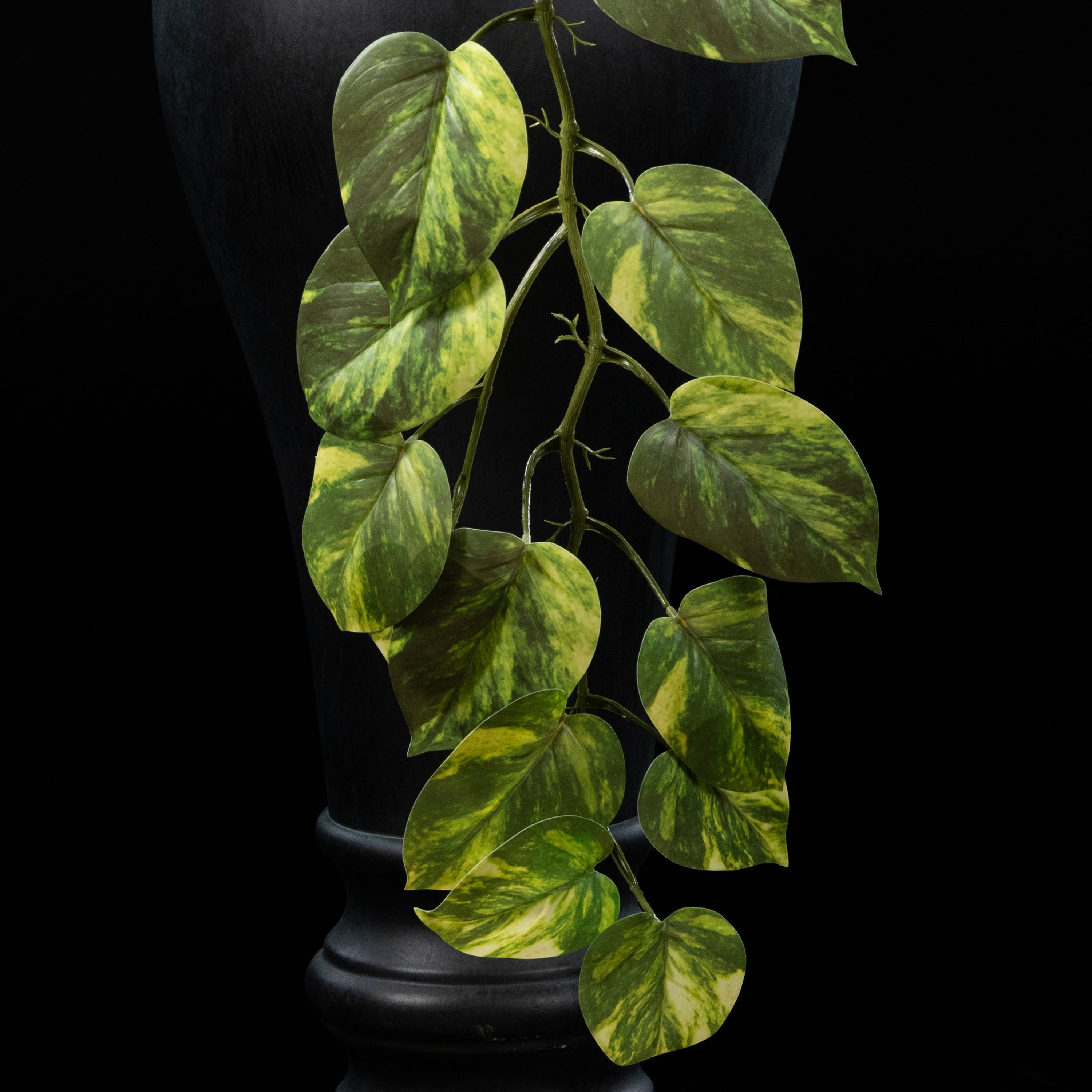 Guirlande végétale artificielle Pothos 119 cm Galan GA — détail feuillage réaliste, sans entretien