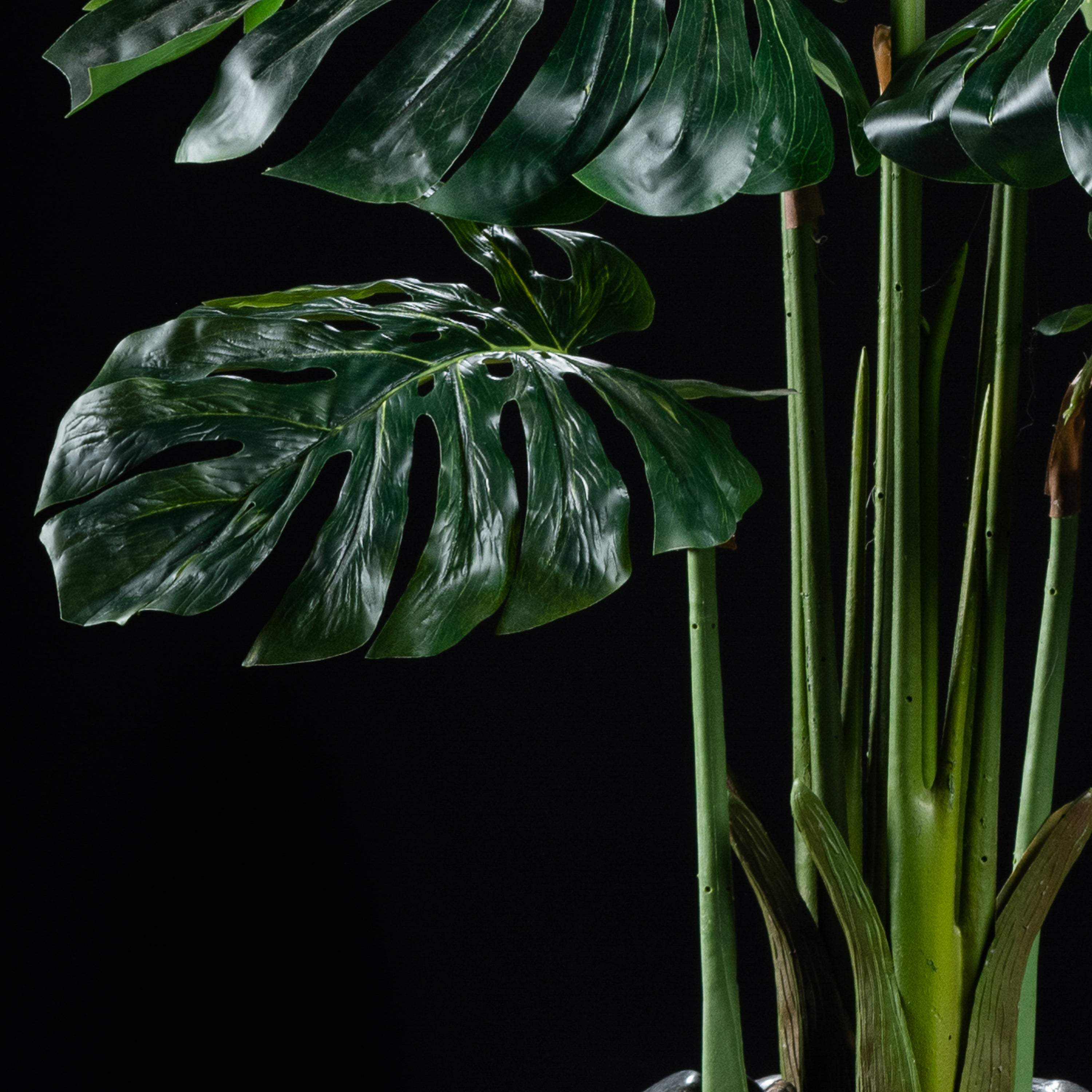 Plante artificielle Philodendron Monstera 110 cm — détail feuillage réaliste, sans entretien