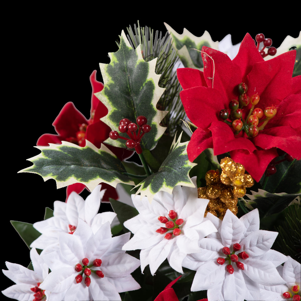 Bouquet d’étoiles de Noël artificielles 34 cm, détail du houx panaché, des baies et des fleurs
