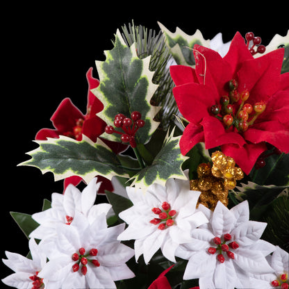 Bouquet d’étoiles de Noël artificielles 34 cm, détail du houx panaché, des baies et des fleurs
