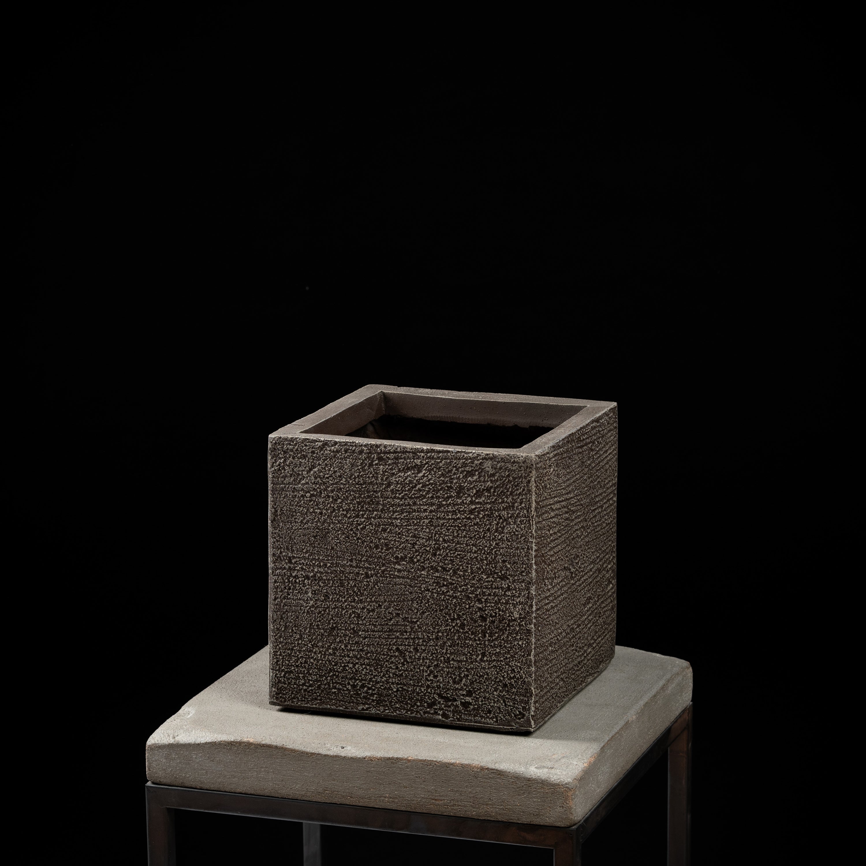 Cache-pot décoratif Bac Carré Quartz 25.5 cm — visuel produit, sans entretien pour intérieur