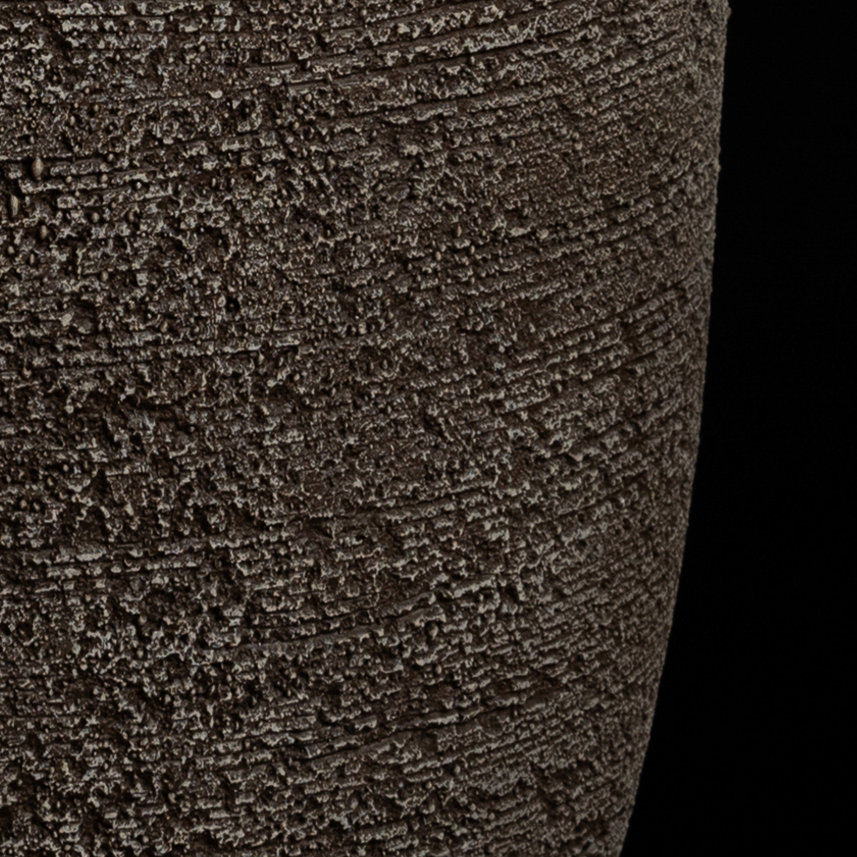 Cache-pot décoratif Quartz 34.5 cm — détail feuillage réaliste, design contemporain