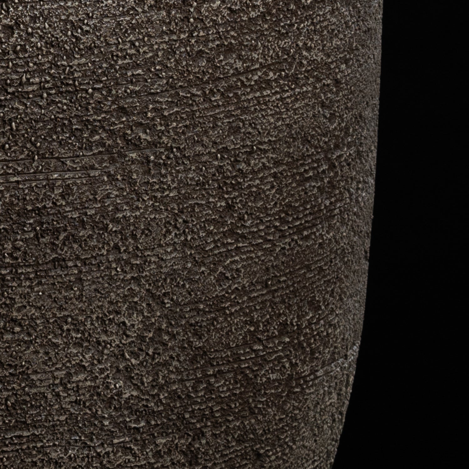 Cache-pot décoratif Quartz 41 cm — détail feuillage réaliste, design contemporain