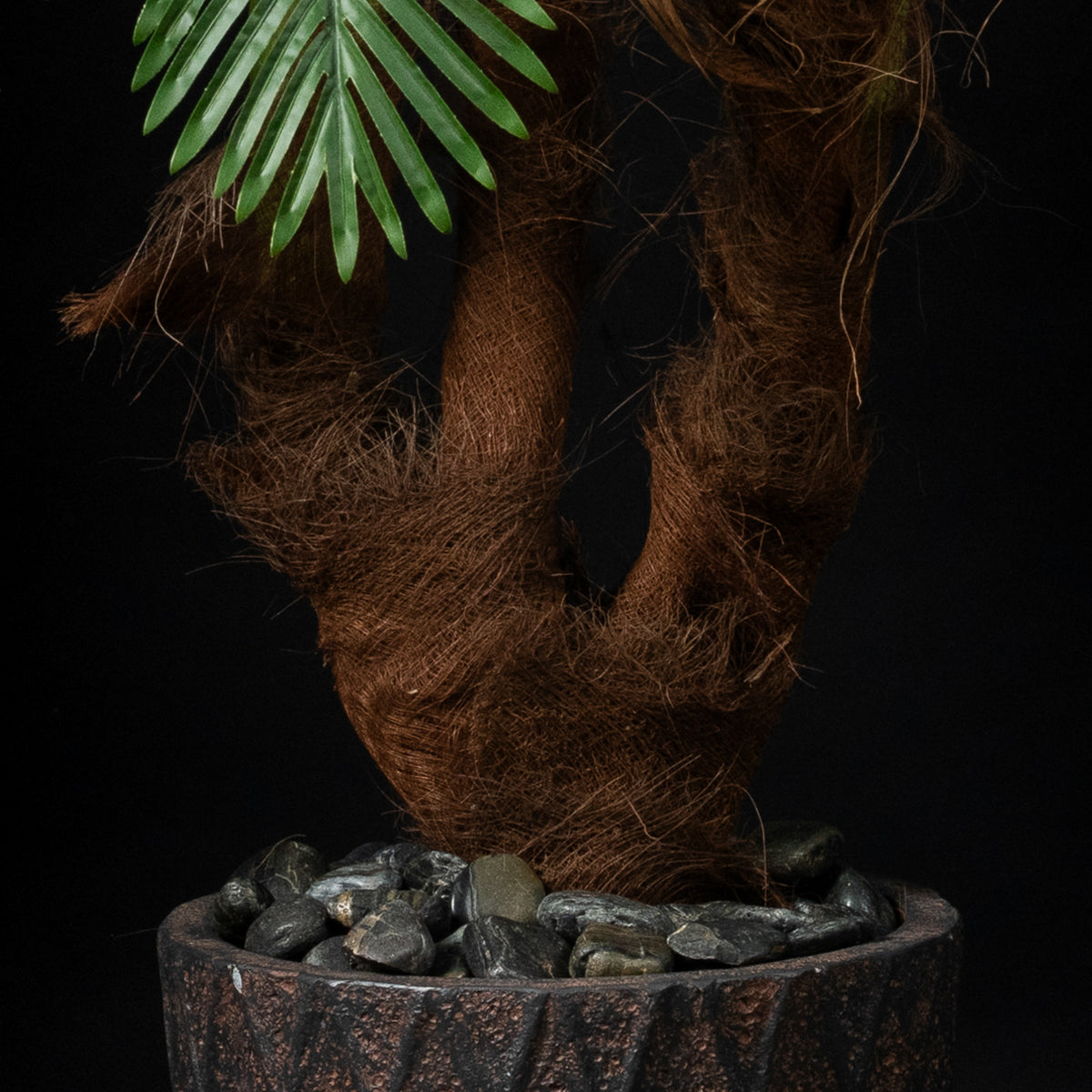 Palmier Coco 5 troncs — vue rapprochée, gros plan sur feuillage du plante artificielle