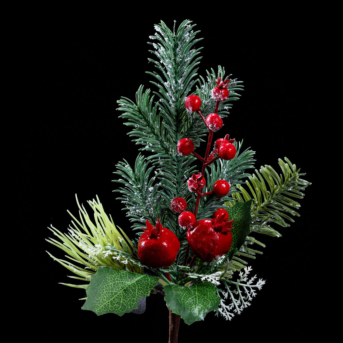 Branche de sapin de Noël artificielle givrée 70 cm avec baies rouges et grenades, vue entière